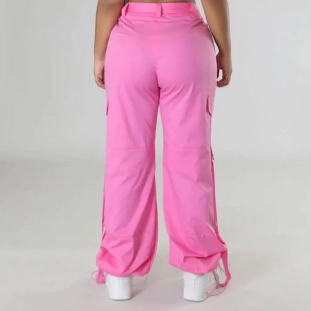 Pretty in Pink High Waisted Cargo Pants.Absolute Wardrobe Staple. You'll love it - Picture 2 of 2